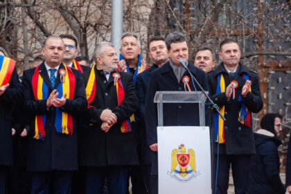 nicusor dan respectul fata de istorie trebuie sa ramana un reper imnul national este un simbol al romaniei si nu trebuie huiduit 6975420b9bf5a