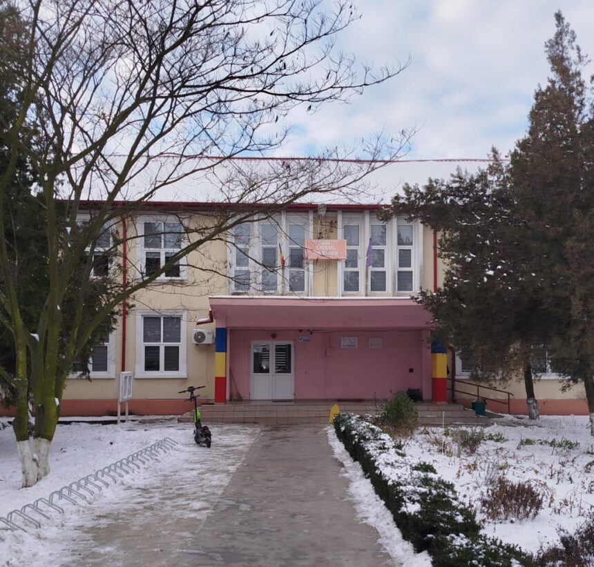 noi demersuri ale parintilor din cobadin impotriva transformarii liceului din comuna intr unul tehnologic concluzii in urma discutiilor cu primarul cristian telehoi 696f66c0bead6