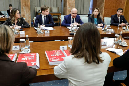 o noua reuniune a comitetului pentru revizuirea legilor justititiei are loc astazi la palatul victoria 6967321b90381