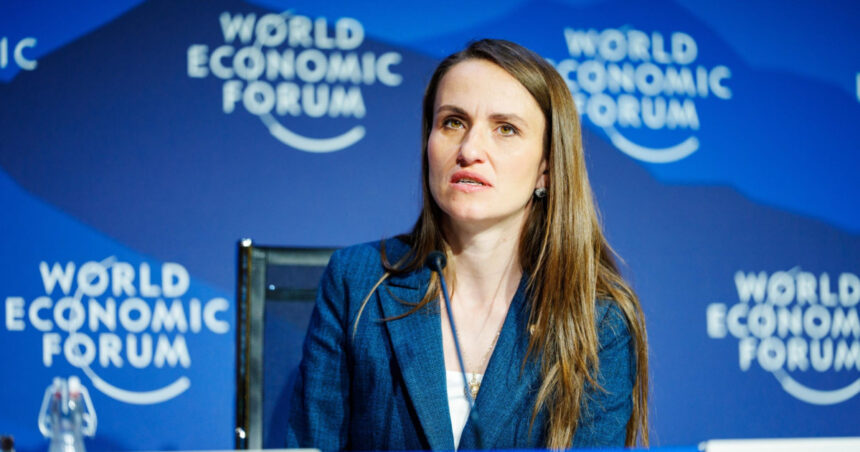 oana toiu declaratii dupa davos romania importa de 120 de miliarde si exporta de 90 de miliarde avem o problema 69745b09e6f5a