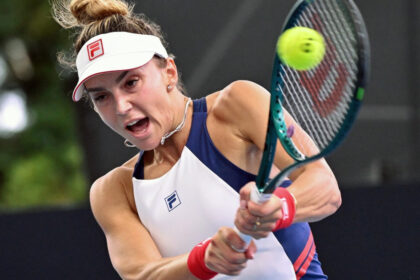 tenis jaqueline cristian s a calificat in sferturi la adelaide mesajul ei pentru fanii romani din tribuna 69674e27e9315