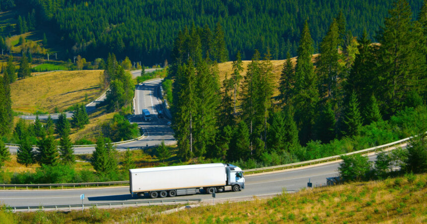 transportul rutier de marfuri a crescut cu 15 in primele noua luni din 2025 peste 80 din volume fiind transportate intern 695d3fdd3ca04