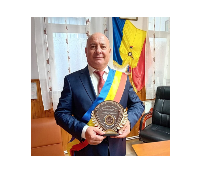 un alt primar a fost pradat de hoti de sarbatori i au furat bunuri si bijuterii de zeci de mii de euro 6963da19512ab