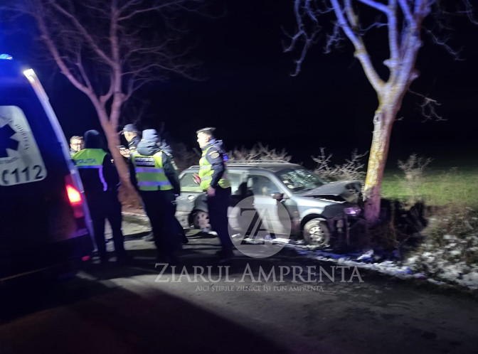 un autoturism a intrat intr un copac de pe maginea dc 47 in zona comunei lipnita 69627aa7df07b