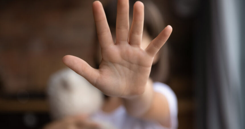 un fost ofiter din cluj este acuzat ca ar fi agresat sexual o minora barbatul plasat in arest la domiciliu 697e79028da0f