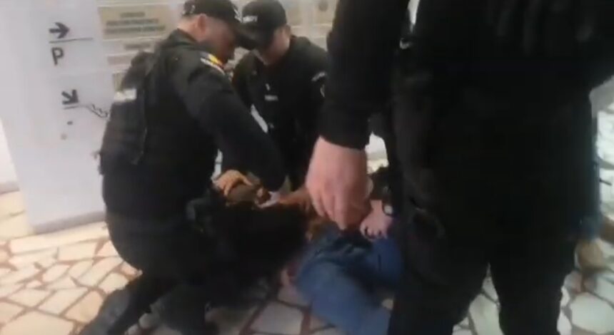 un youtuber cunoscut cu antedecente penale in conflict cu mai multi politisti din judetul constanta pe care ii posteaza in mediul online 697173062a05b