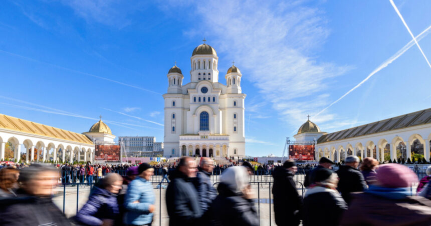 video catedrala nationala se inchide de vineri pentru continuarea lucrarilor mai poate fi vizitata joi 695f501346814