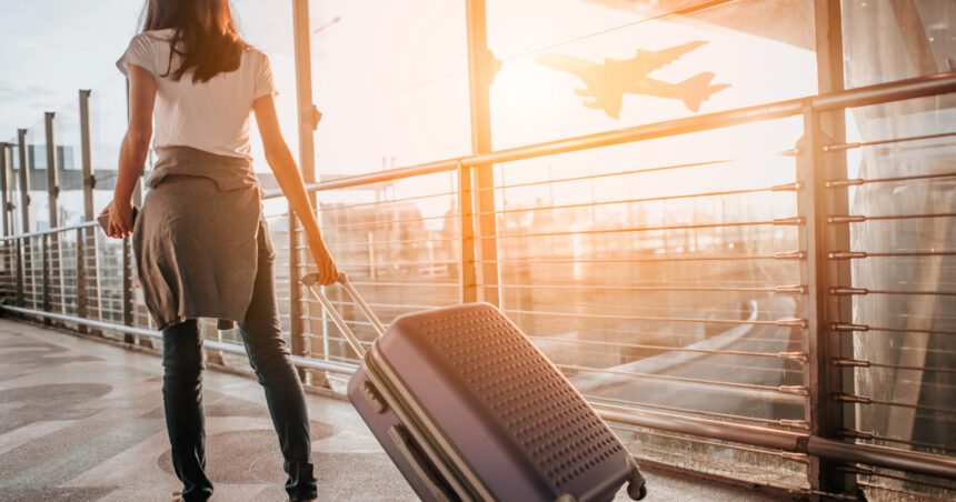 video noi reguli pentru calatoriile cu avionul bagaj de mana gratuit compensatii pentru intarzieri anuntul parlamentului european 697d8e802df2c