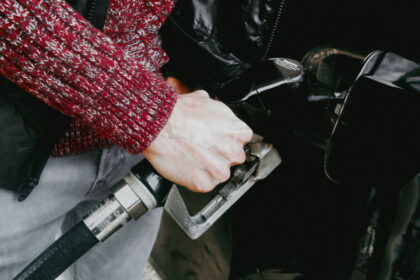 video romanii platesc pe carburanti mai mult decat soferii din spania austria si suedia ce loc ocupa tara noastra in topul ue 6967702eb1f61