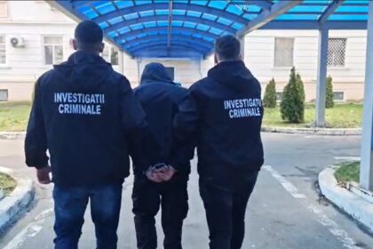 video trei adolescenti si un copil talhariti in zona liceelor decebal si calinescu din constanta suspectul principal prins si incatusat 697a00de68fa2