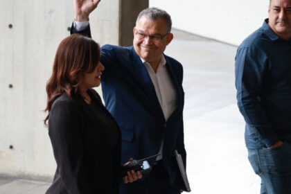video venezuela incepe eliberarea detinutilor politici dupa capturarea lui maduro enrique marquez printre primii scosi din inchisoare 6960afc21009c