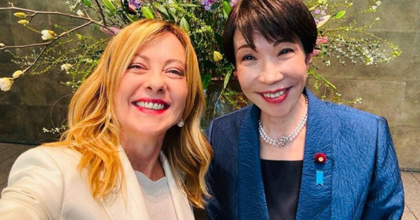 videofoto selfie manga cu giorgia meloni si sefa guvernului din japonia premierul nipon i a cantat la multi ani si i a facut cadouri 696b7ae8d9f1b