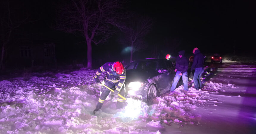 videofoto vreme severa in 15 judete si bucuresti pompierii au evacuat locuinte inlaturat copaci cazuti si salvat persoane blocate in zapada 6960bdbd22a22