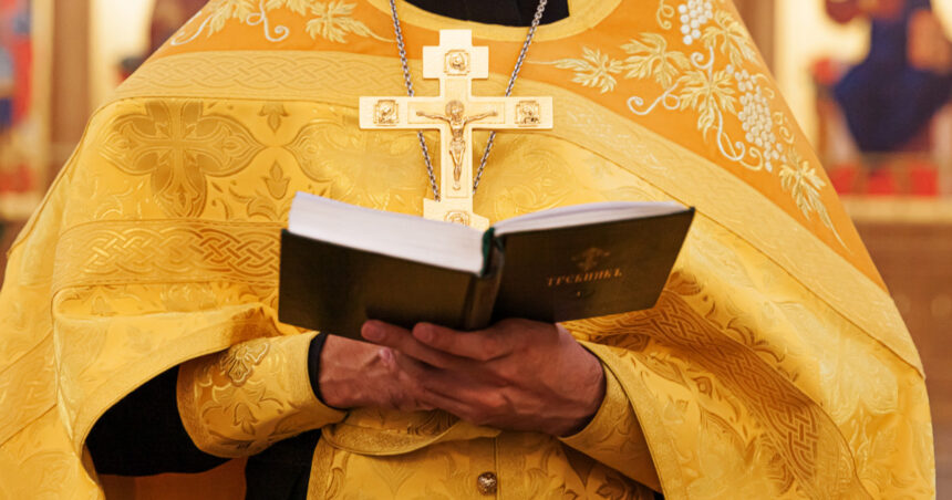 zi cu cruce rosie in calendar pe 25 ianuarie preotul explica semnificatia praznicului si obiceiurile care aduc binecuvantare in casa 6975c0ab9626c