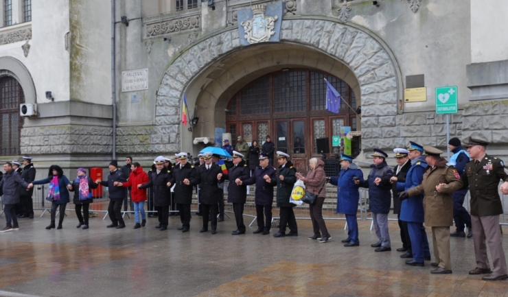 ziua unirii marcata la constanta prin ceremonii oficiale si un lant uman 69724204cb82d