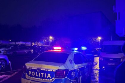 accident ca n filme dupa ce o masina a zburat peste un sens giratoriu 69874866ccd27