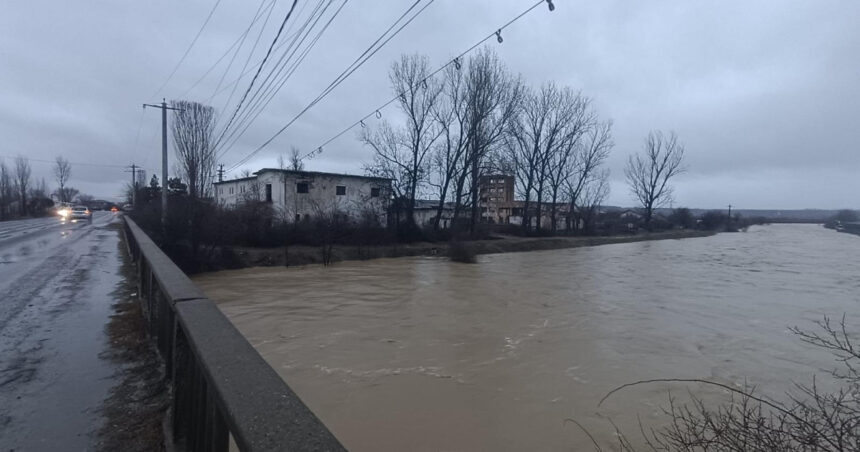 alerta de viituri in prahova si buzau hidrologii anunta posibile depasiri ale cotelor de inundatie 6992da3721755