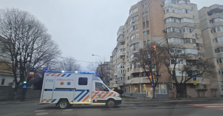 alerta in zona stadion persoana decedata dupa ce s ar fi prabusit pe un acoperis la etajul 1 69805900412f4