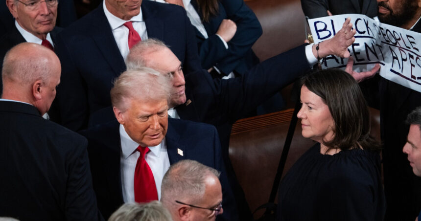 analiza discursul record al lui trump despre starea natiunii marcat de acuzatii de minciuni afirmatii controversate si tirade xenofobe 699ef6fa9f37d