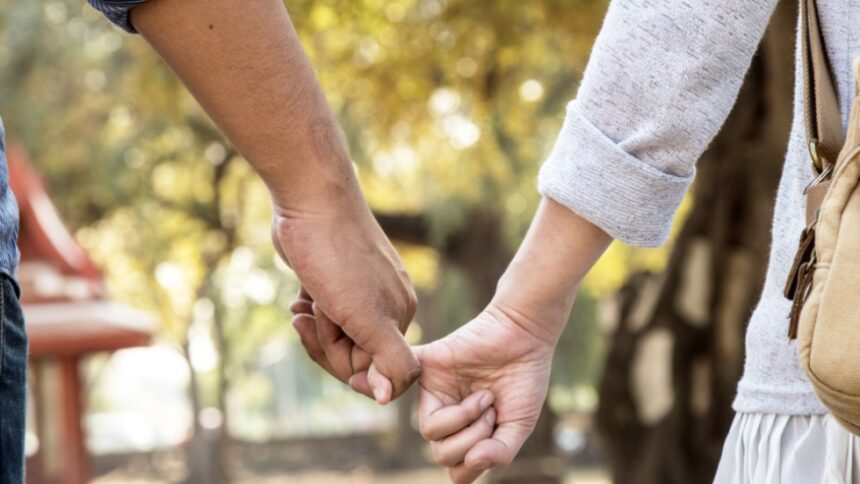 asa ceva n ati mai auzit in viata voastra si a lasat nevasta copiii si afacerea pentru amanta iar acum cele doua s au imprietenit si l au reclamat 6996ec7e36bcf