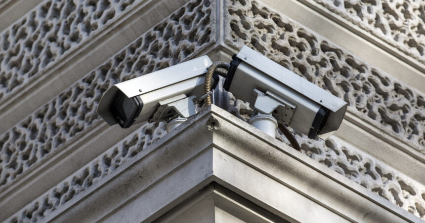 autoritatile locale din mediul rural ar putea scapa de obligatia asigurarii pazei daca au sisteme de supraveghere video 6995fe231af44