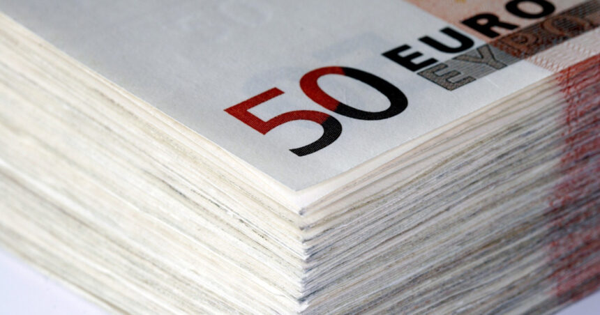 banca centrala europeana a dat cea mai mare amenda din istoria sa ce banca a fost sanctionata cu 122 milioane de euro 699853ffb28ab