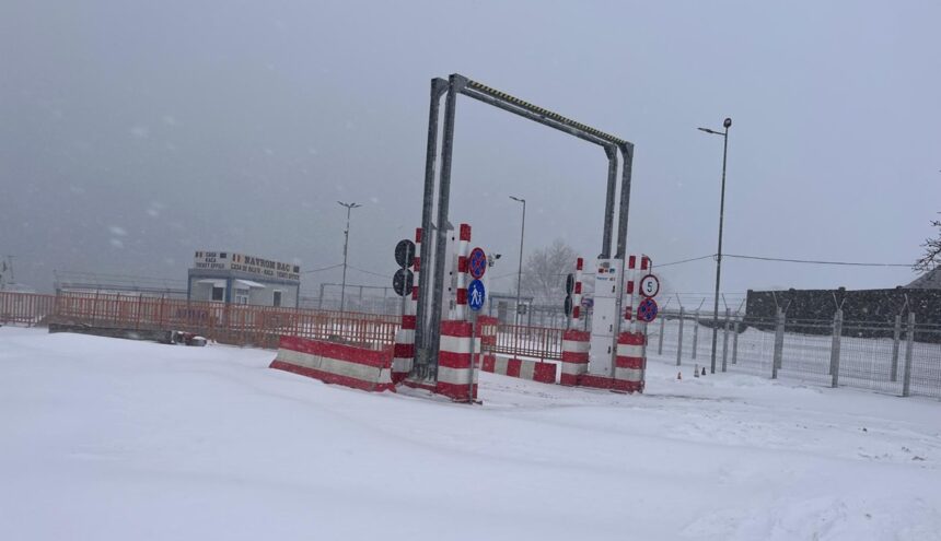 camioanele nu mai pot trece dunarea cu bacul pe la ptf isaccea din cauza conditiilor meteo 69959425889b0