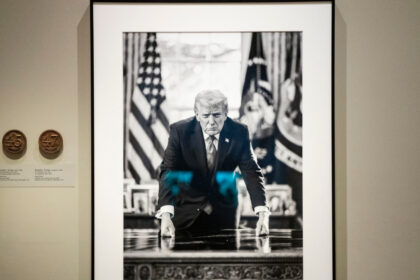 casa alba solicita un nou portret al lui trump si extinderea expozitiei americas presidents la smithsonian 699447d5bf77b