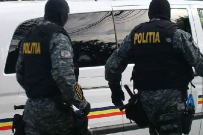 cinci camatari din dambovita acuzati ca imprumutau ilegal bani au fost retinuti victimele lor erau amenintate si santajate 699711a58807b