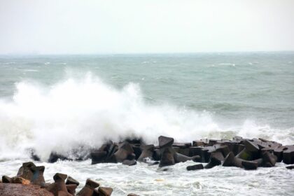cod galben de vant la malul marii constanta sub avertizare de vreme rea 6991809d379de