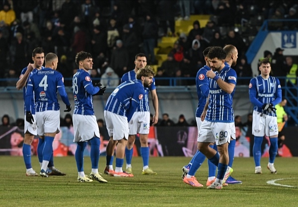 criza dubla la farul alb albastrii sufera si sportiv si financiar din cauza lipsei de rezultate 699cb634c612c