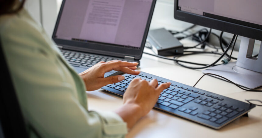 cum obtii documente oficiale de la statul roman in 2026 fara sa mergi la ghiseu adeverinte si autorizatii pe care le poti primi online 699d432db6379