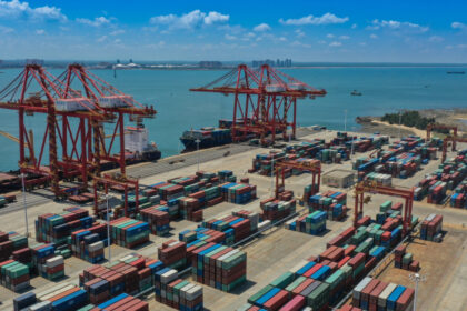 deficitul comercial al romaniei a scazut la 327 miliarde euro in 2025 dupa ce exporturile au crescut mai rapid decat importurile 6989adc2de630