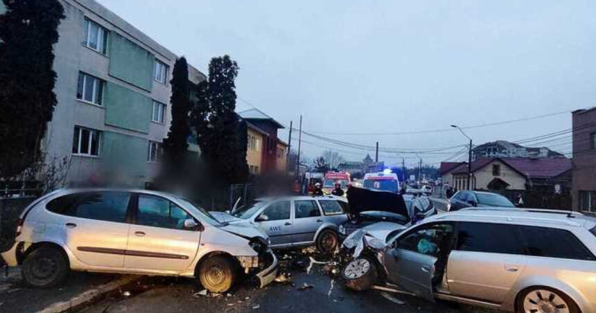 doua femei au fost ranite dupa ce cinci masini s au ciocnit in turda 6980e3dde9cfc