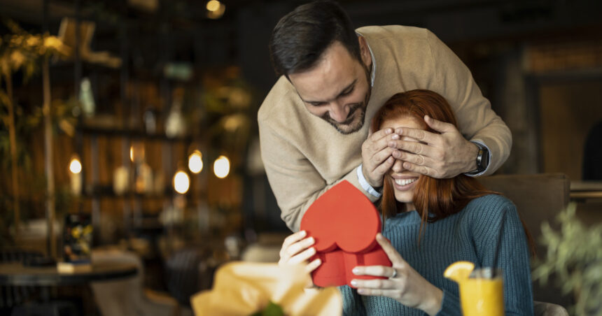 dragobetele 2026 cele mai inspirate cadouri si surprize pentru a sarbatori iubirea pe 24 februarie 699b4c5b9c226