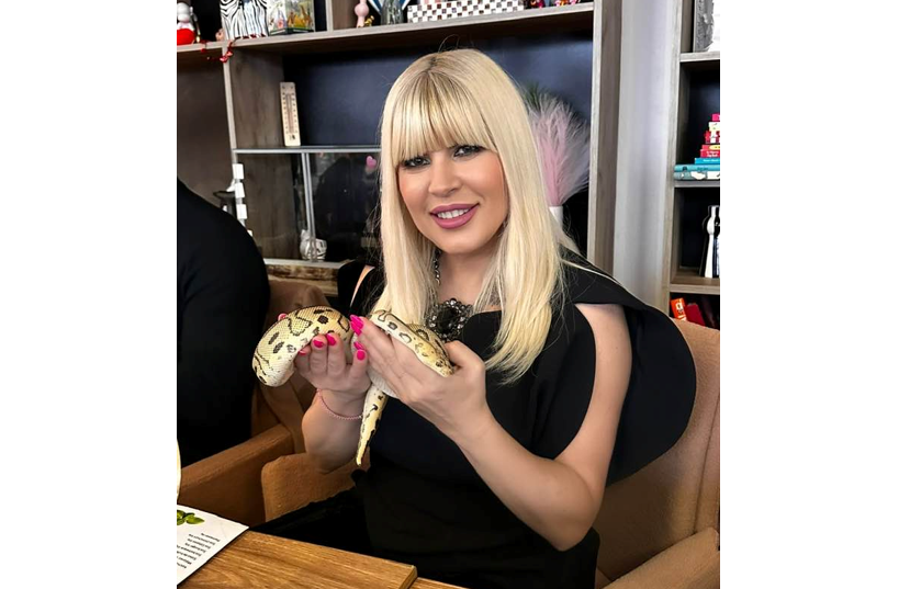 elena udrea mesaj socant la cati serpi am tinut la san cu acesta a fost o joaca 6992c3760e2eb