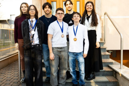 elevii romani au castigat medalii la olimpiada internationala de inteligenta artificiala oana toiu sunt cei mai buni ambasadori 69a1fffaddfa6