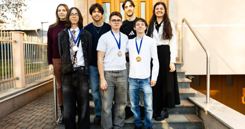 elevii romani au castigat medalii la olimpiada internationala de inteligenta artificiala oana toiu sunt cei mai buni ambasadori 69a1fffaddfa6