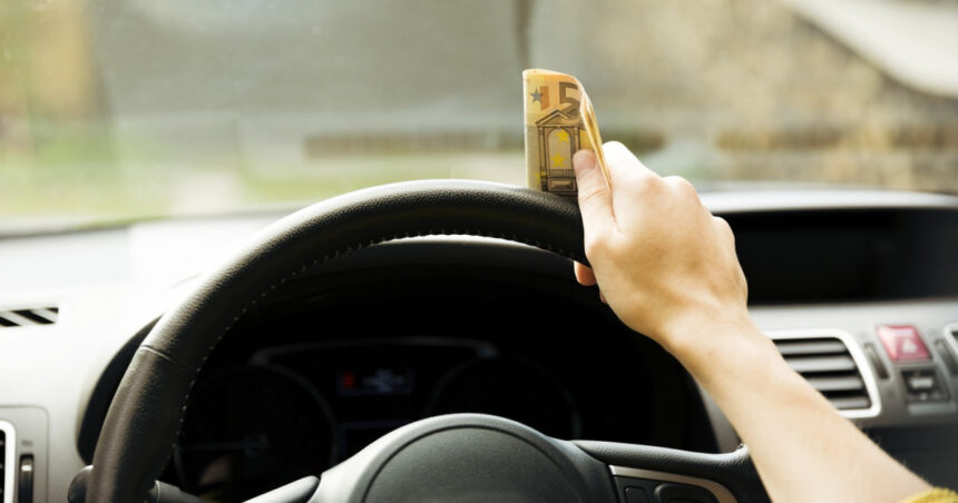 fals avocat din gorj retinut dupa ce a incasat mii de lei de la soferi cum isi pacalea clientii 6985c3ed0be72