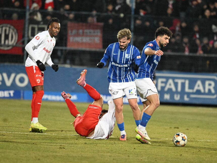 farul a pierdut cu dinamo si nu mai are decat sanse pur teoretice la play off ul superligii 69843687b1270