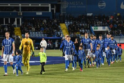 farul incearca sa iasa din pasa proasta cu un succes in fata rapidului 69922328cd9f2