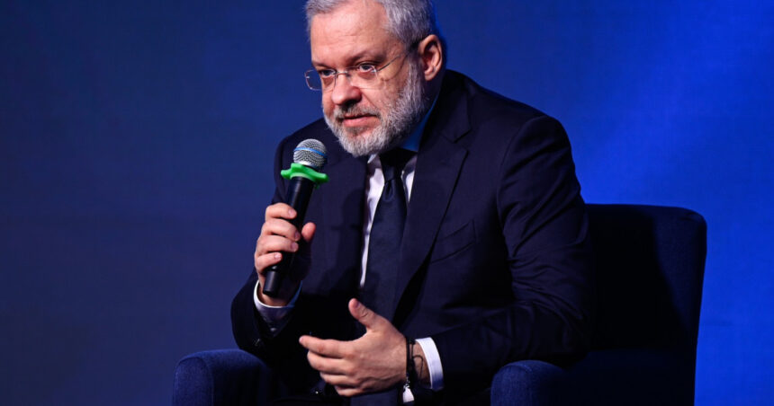 fost ministru ucrainean suspectat de coruptie arestat cand voia sa paraseasca tara dosarul midas mita de 100 de milioane de dolari 6991d28816aa2