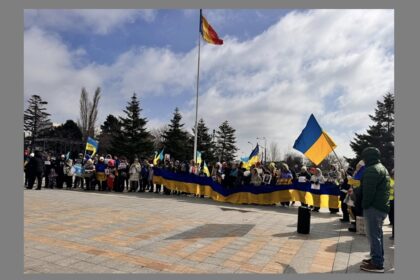 foto amplu protest de solidaritate cu ucraina in constanta la 4 ani de la izbucnirea razboiului lumea a vazut si curajul unui popor care a refuzat sa renunte 699b07e2257ef