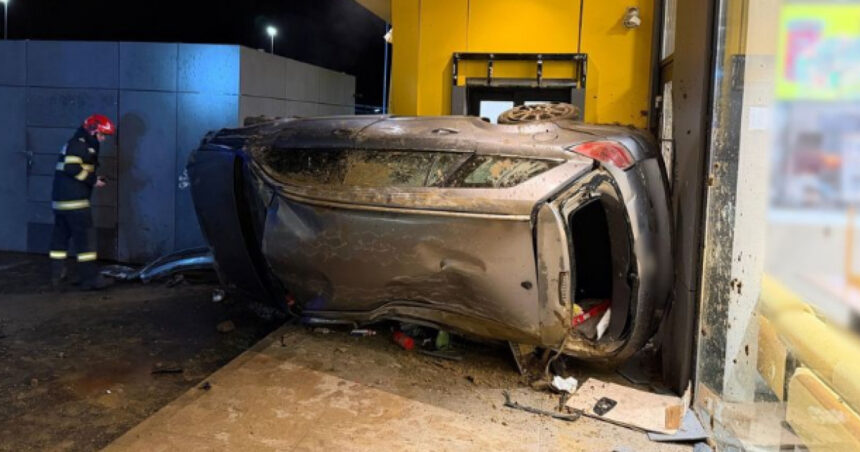 foto barbat arestat preventiv dupa ce a condus fara permis si a facut accident langa mall ul din floresti judetul cluj 69861bcf7c4dd