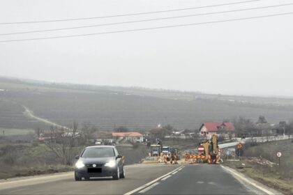 foto circulatia ramane inchisa pe dn 2a in zona crucea lucrarile la pod nu sunt gata 69a2aaaf69a2a