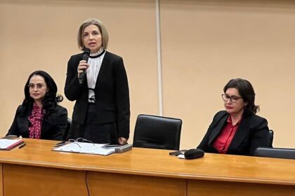 foto iata ce le a transmis prof claudia portase sefa isj constanta managerilor scolari la prima sedinta pe acest an cu noua conducere au participat peste 180 de directori 699b472724f1c