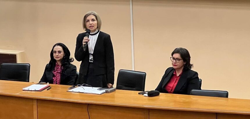 foto iata ce le a transmis prof claudia portase sefa isj constanta managerilor scolari la prima sedinta pe acest an cu noua conducere au participat peste 180 de directori 699b472724f1c