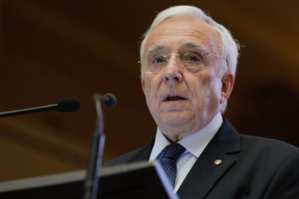 foto o noua tentativa de frauda financiara care foloseste imaginea deepfake a guvernatorului bnr mugur isarescu avertizarea expertilor 69a1cda031418