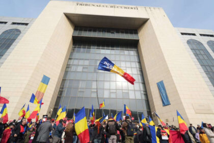 foto proteste aur in tara fata de majorarea taxelor si impozitelor locale george simion a mers la ploiesti 698dd70003123