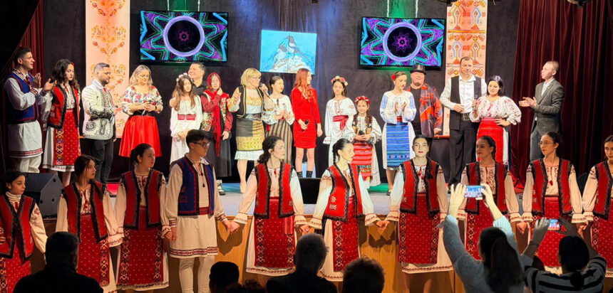 foto spectacol dedicat sarbatorii romanesti a iubirii organizat de primaria medgidia flori si cant de dragobete 6999b65bb22ee